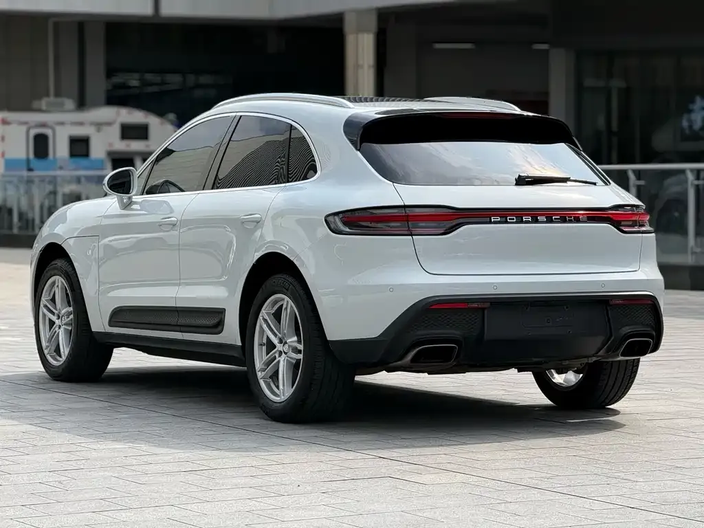 Porsche Macan — фото 5