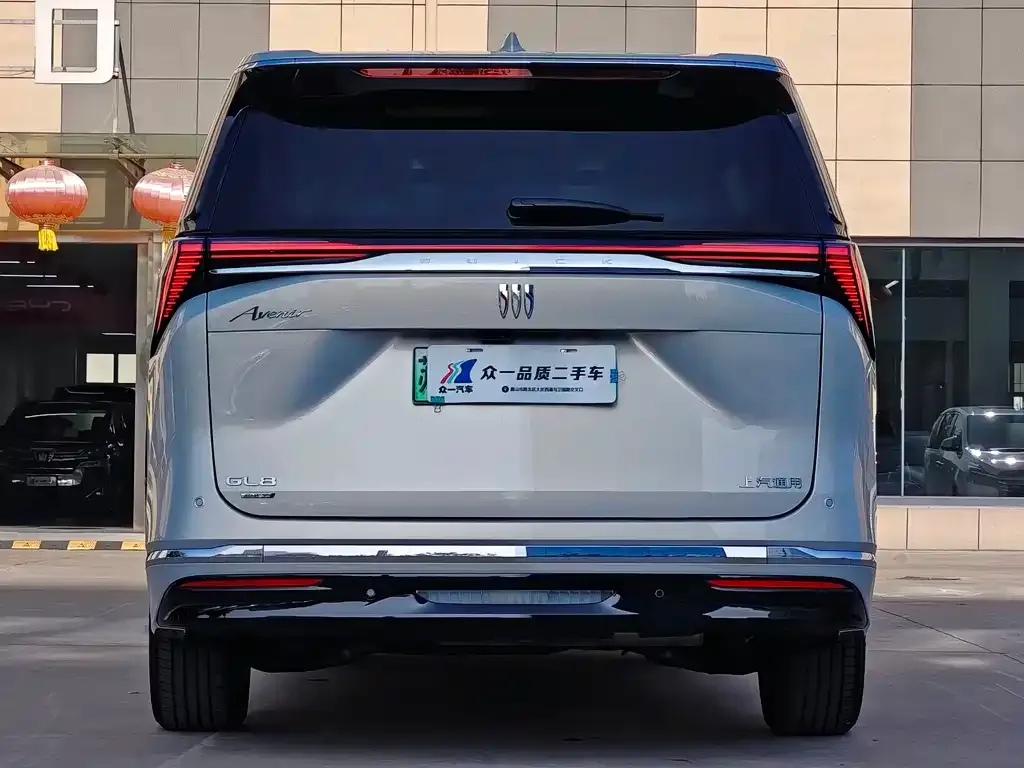 Buick GL8 Hybrid — фото 6