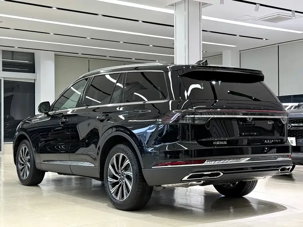 Lincoln Aviator — фото 6
