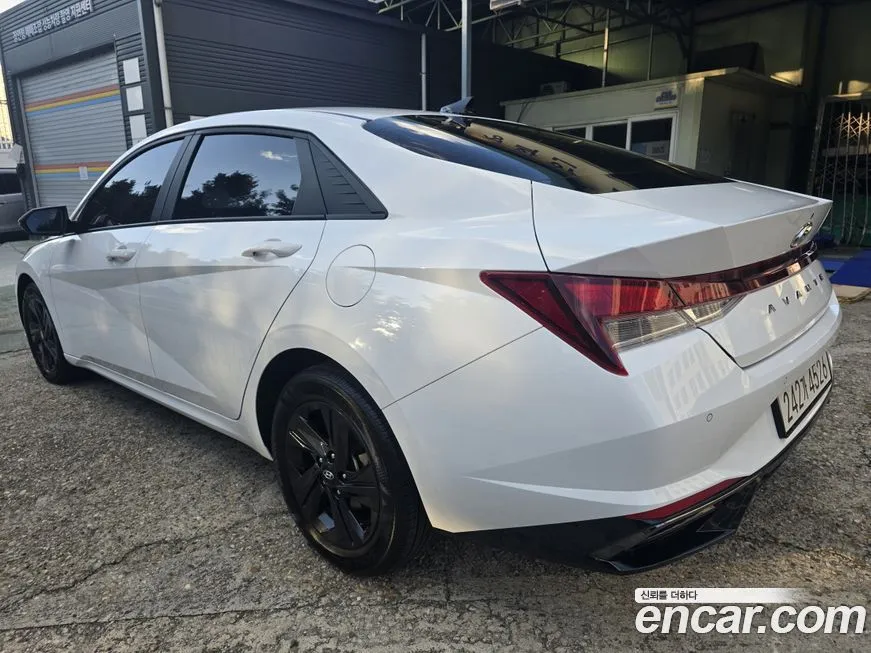Hyundai AVANTE — фото 2
