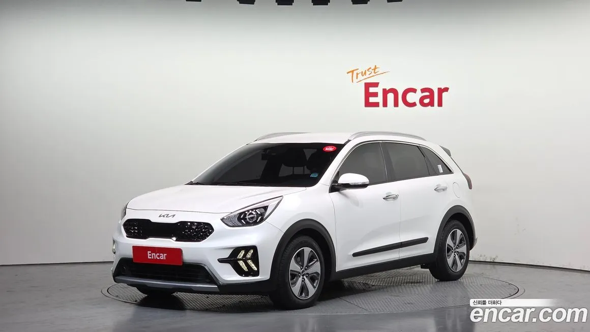 Kia Niro — фото 1