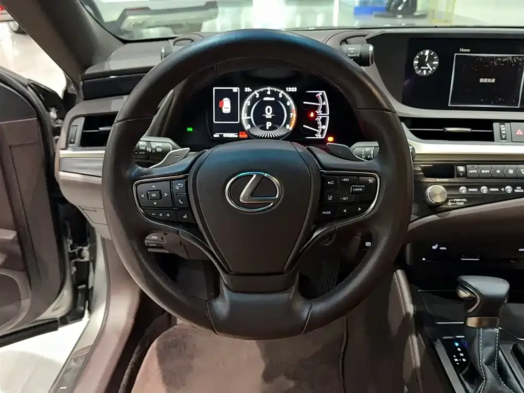 Lexus ES — фото 10