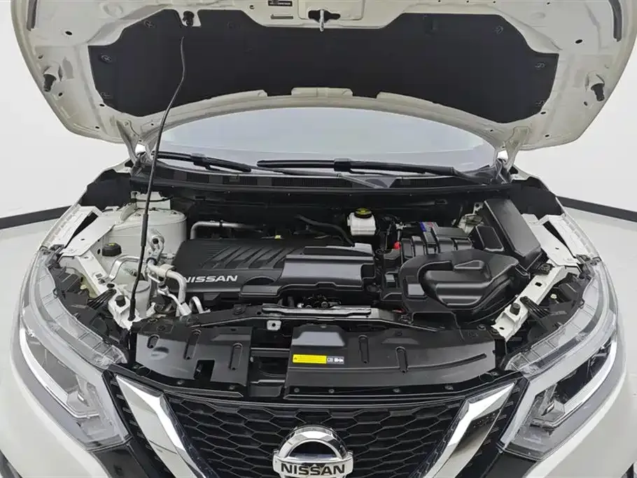 Nissan Qashqai — фото 10