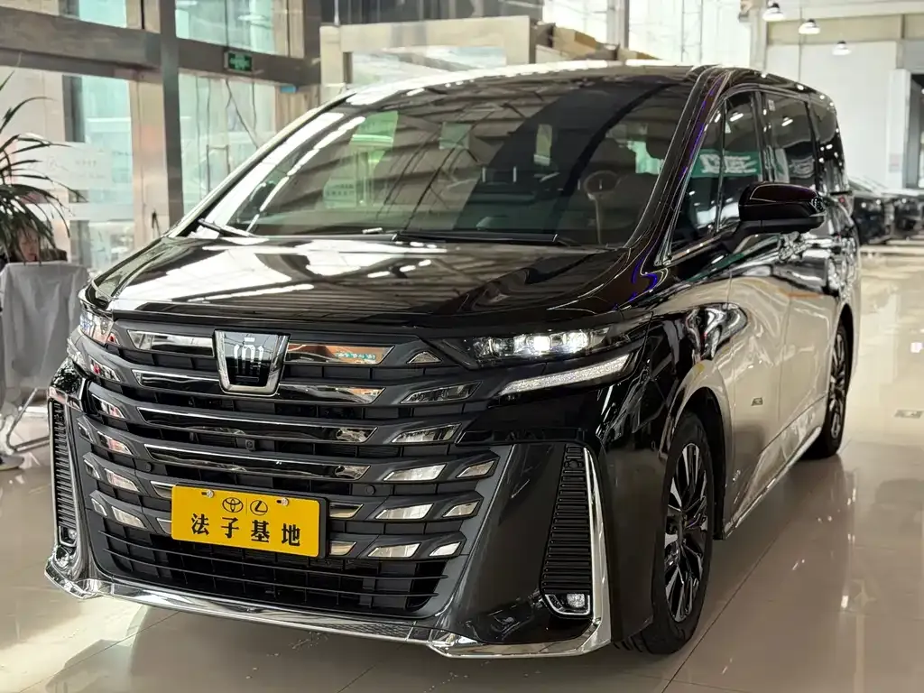 Toyota Vellfire — фото 4