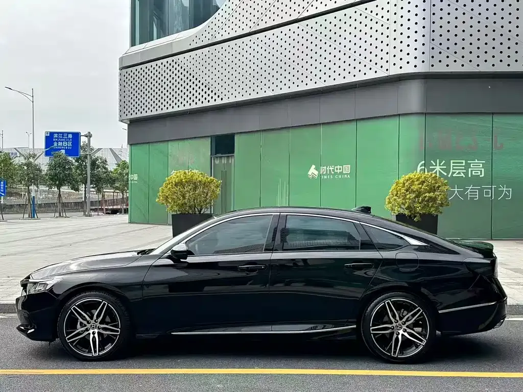 Honda Accord — фото 4