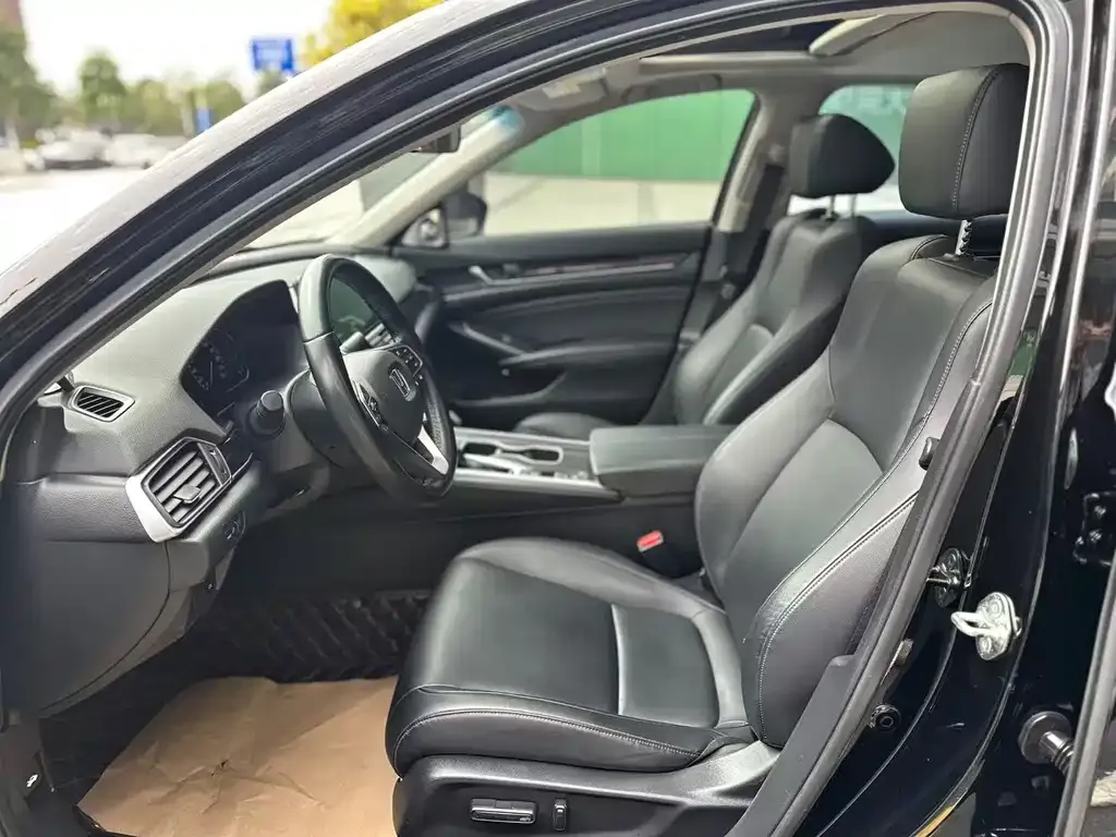 Honda Accord — фото 5