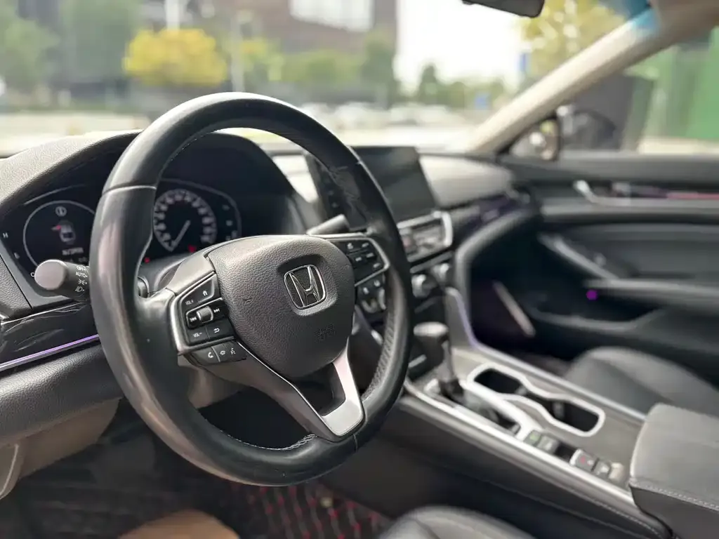 Honda Accord — фото 6