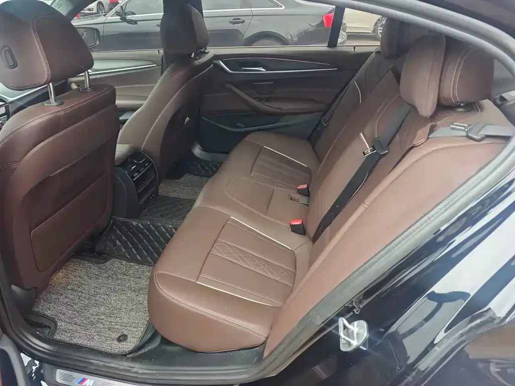 BMW 5 Series New Energy — фото 4