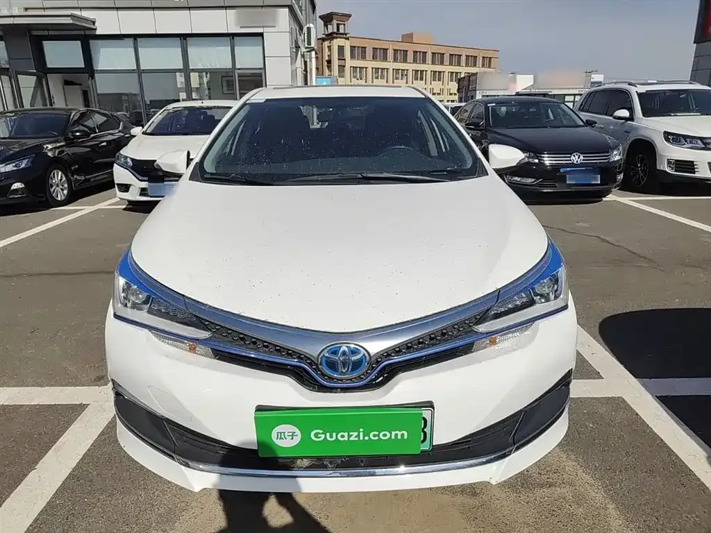 Toyota Corolla Hybrid — фото 3