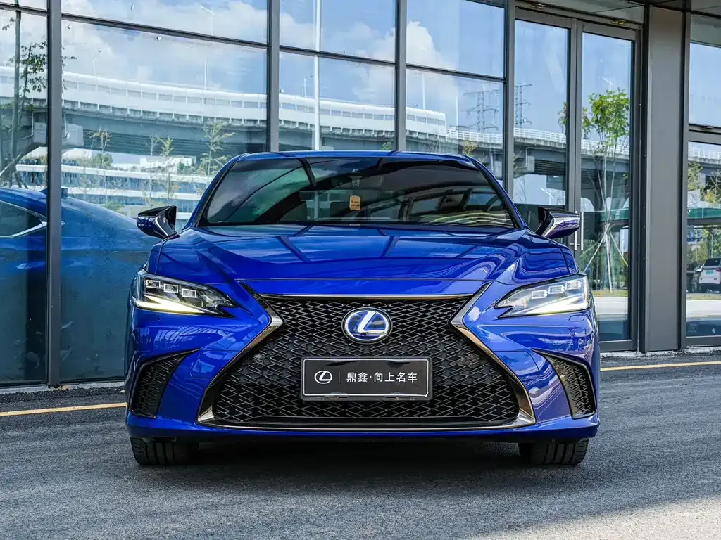 Lexus ES — фото 2