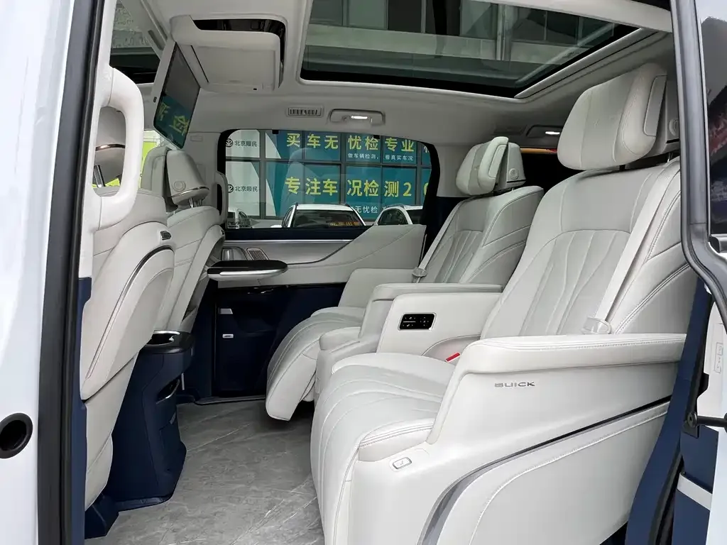 Buick GL8 Hybrid — фото 5