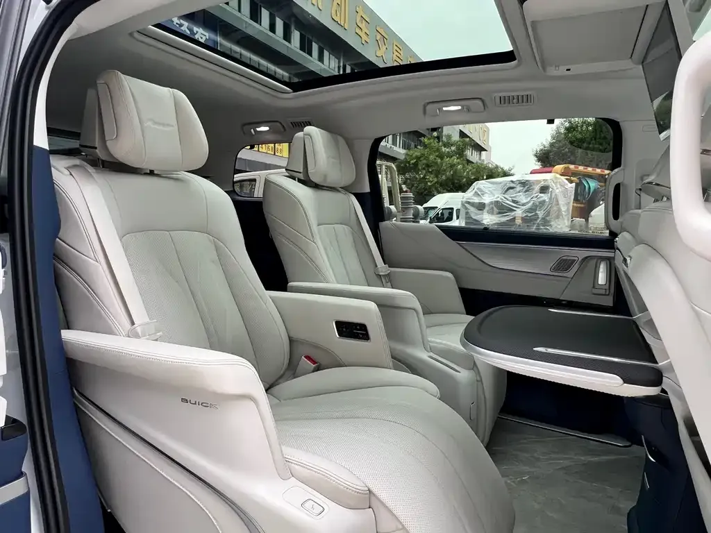 Buick GL8 Hybrid — фото 9
