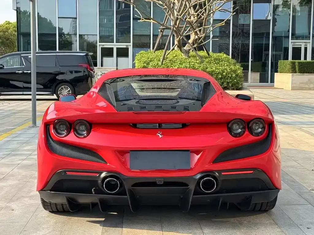 Ferrari F8 — фото 7