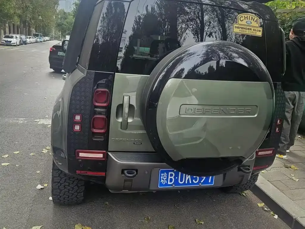 Land Rover Defender — фото 2