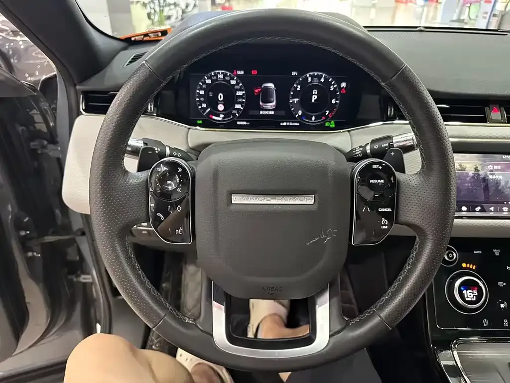Land Rover Evoque — фото 6