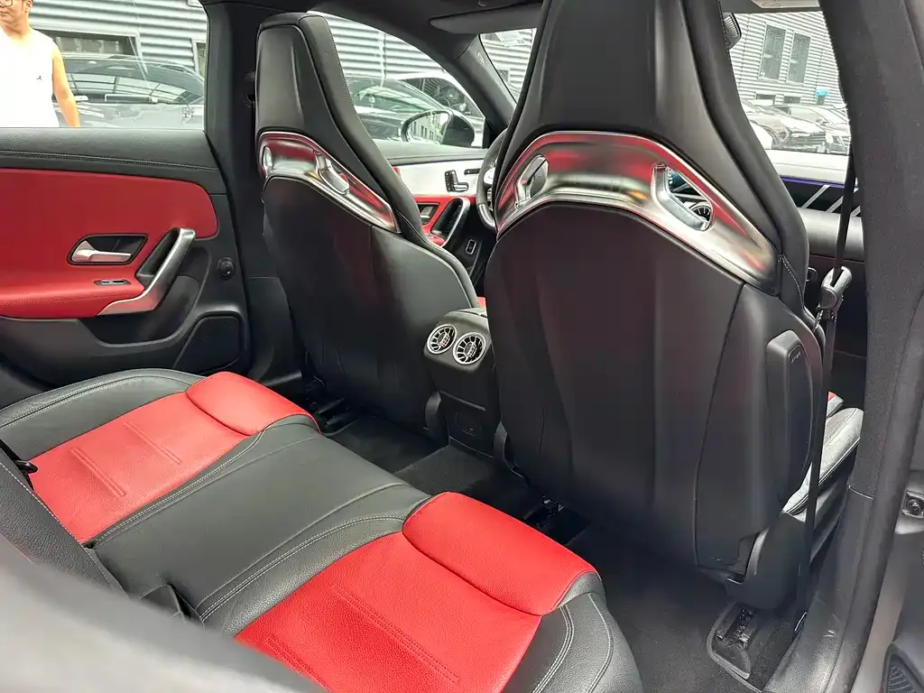Mercedes-Benz CLA AMG — фото 10