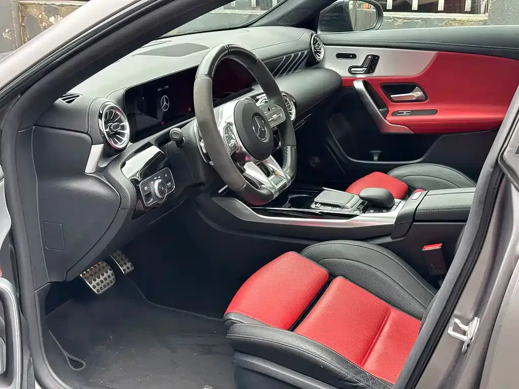 Mercedes-Benz CLA AMG — фото 6