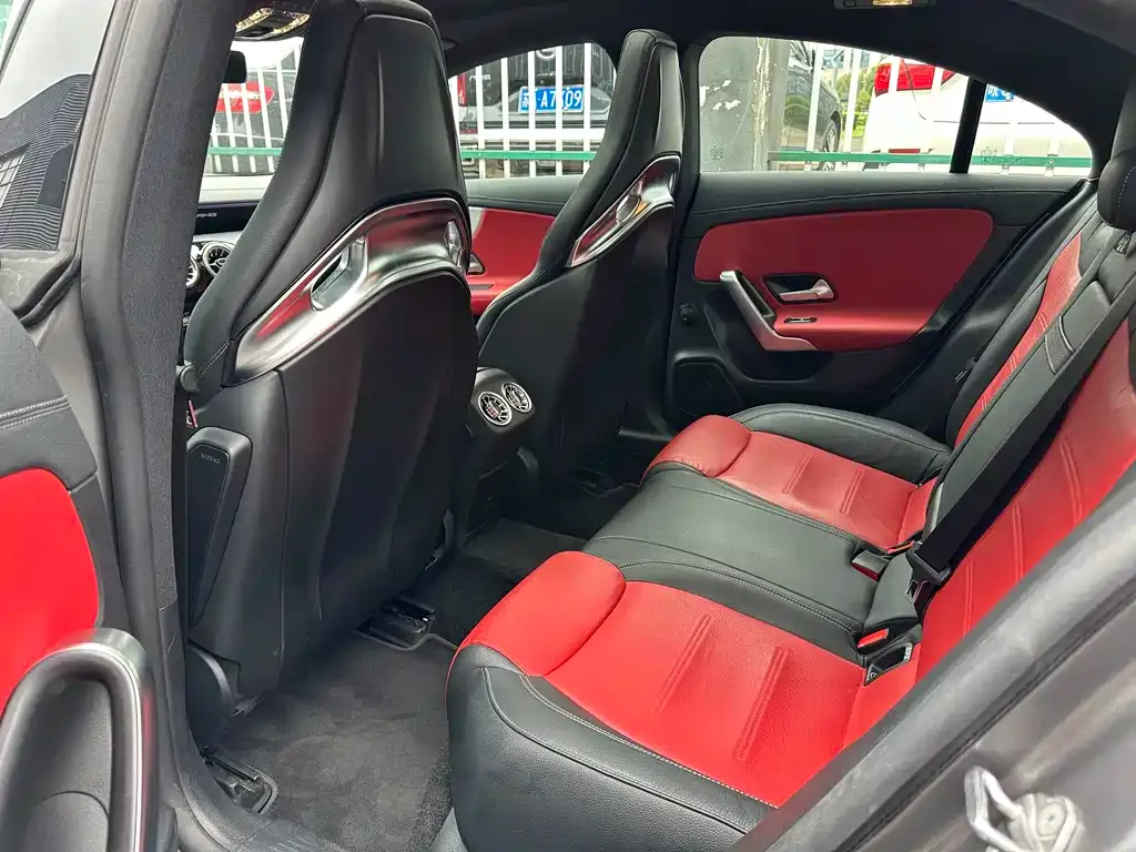 Mercedes-Benz CLA AMG — фото 8
