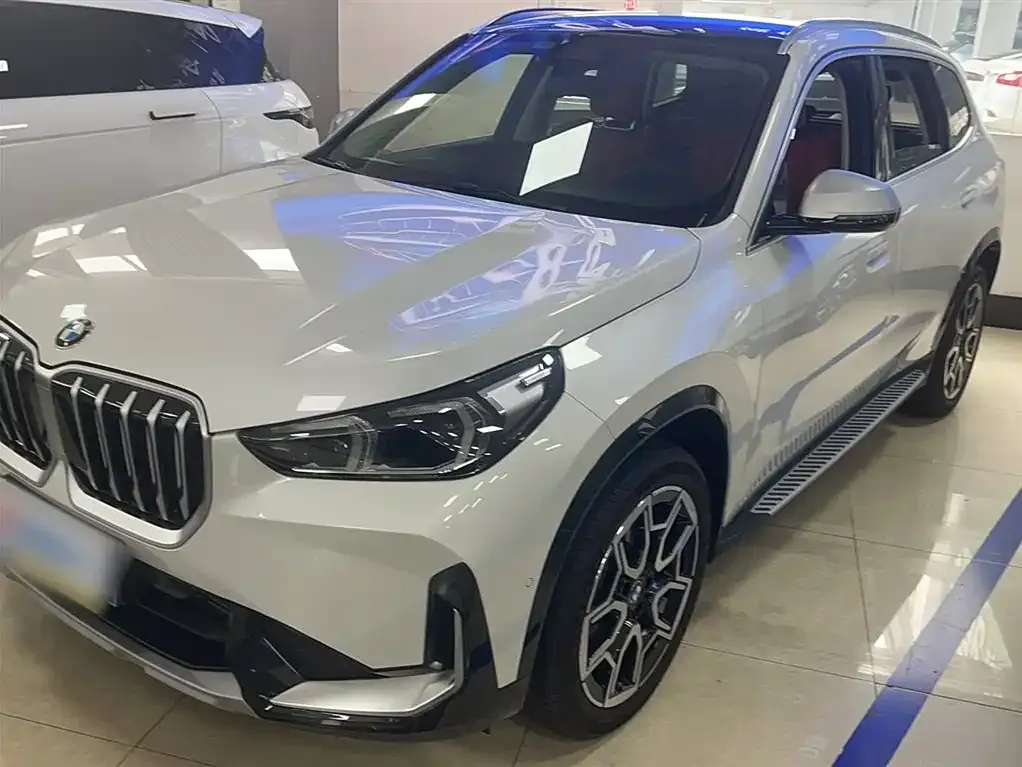 BMW X1 — фото 1