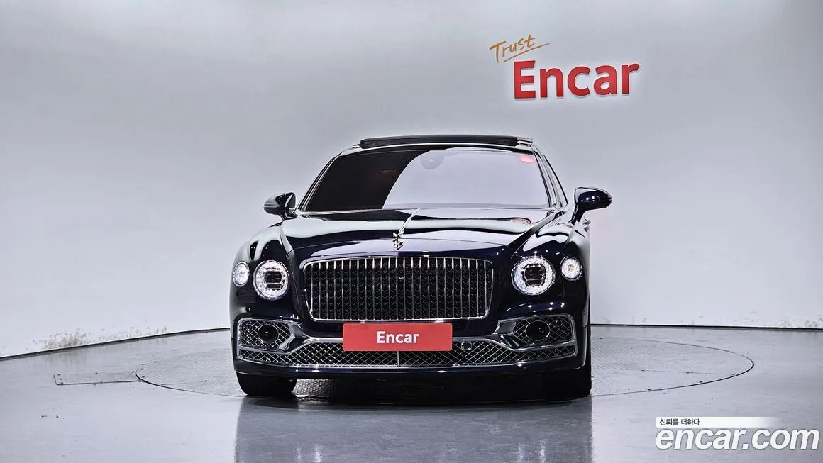 Bentley Flying Spur — фото 3