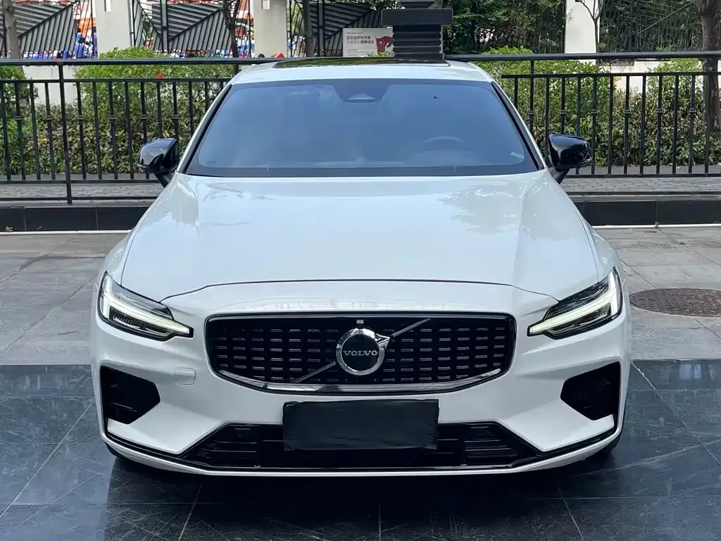 Volvo S60 — фото 2