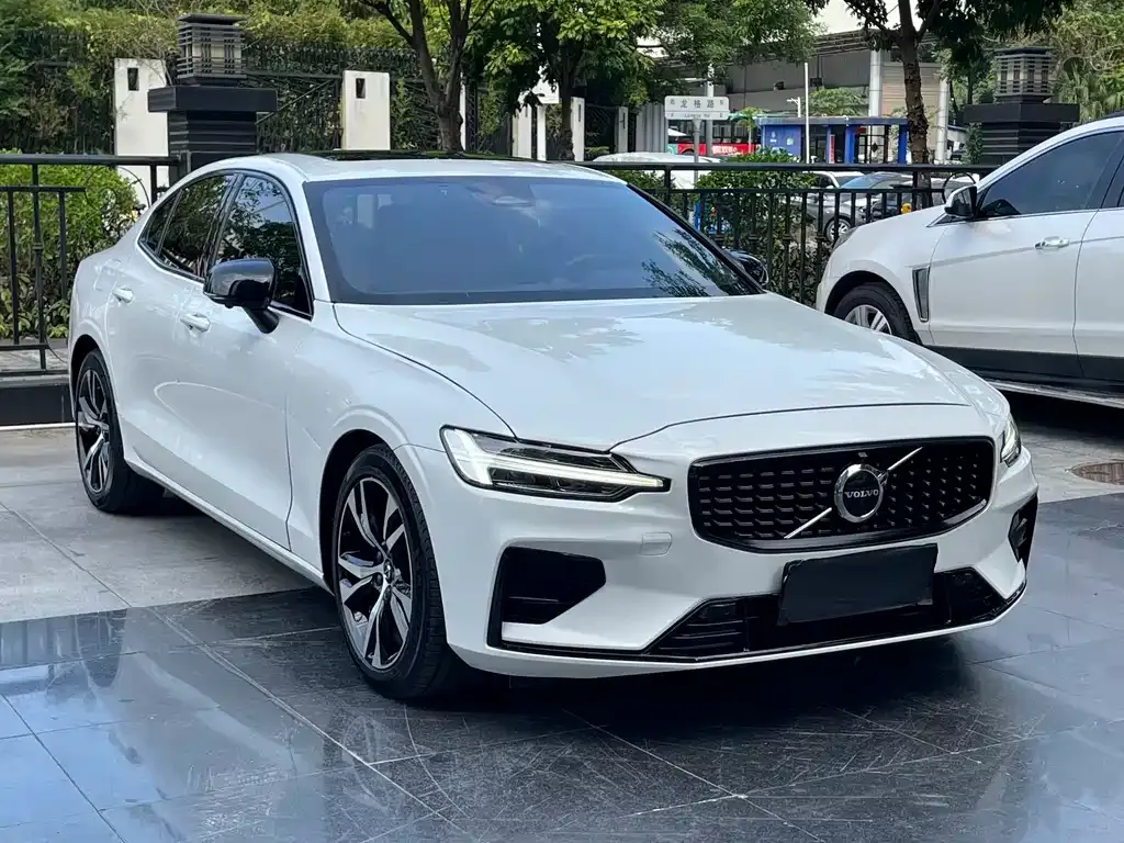 Volvo S60 — фото 3