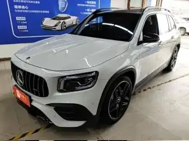 Mercedes-Benz GLB AMG — фото 1