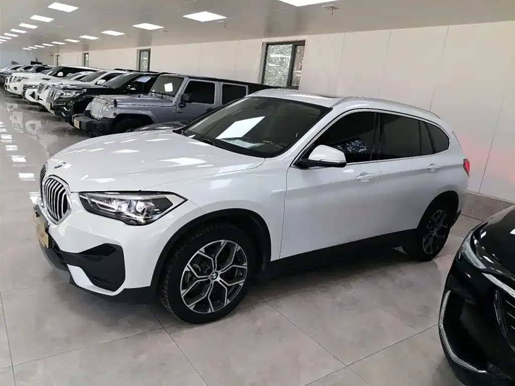 BMW X1 — фото 5