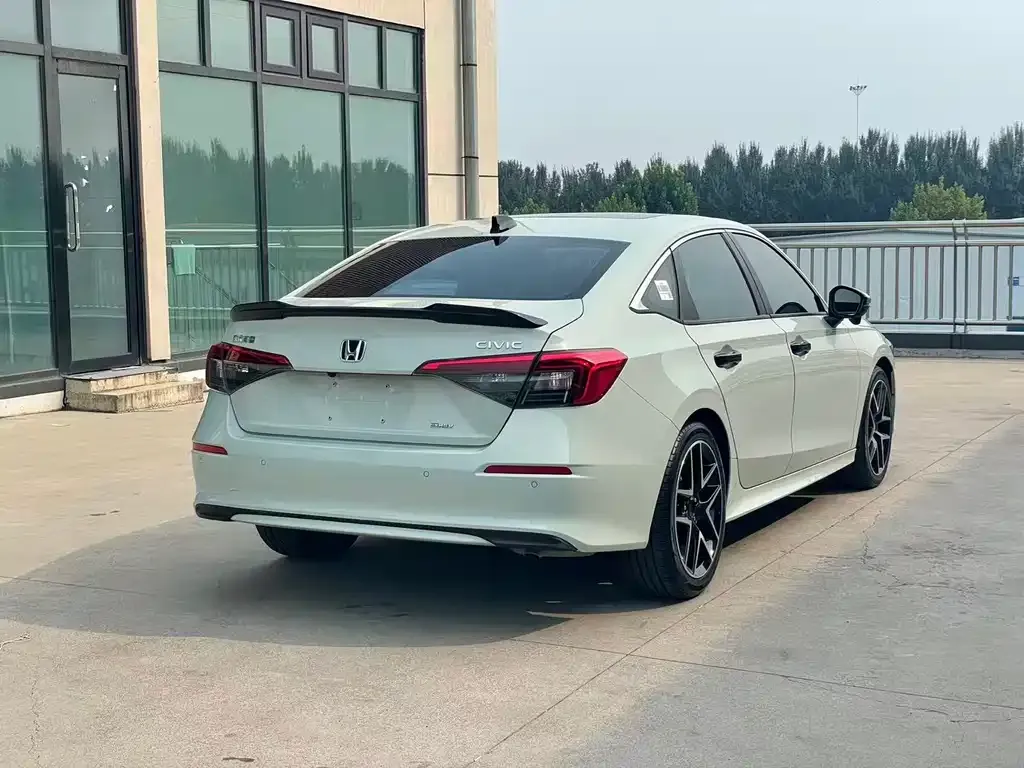 Honda Civic — фото 5