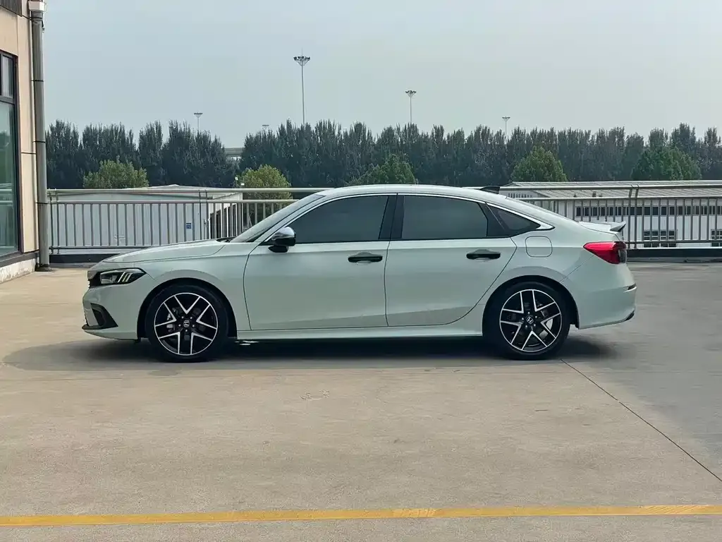 Honda Civic — фото 7