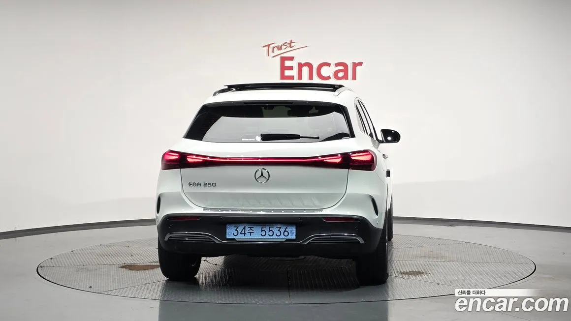 Mercedes-Benz EQA — фото 4