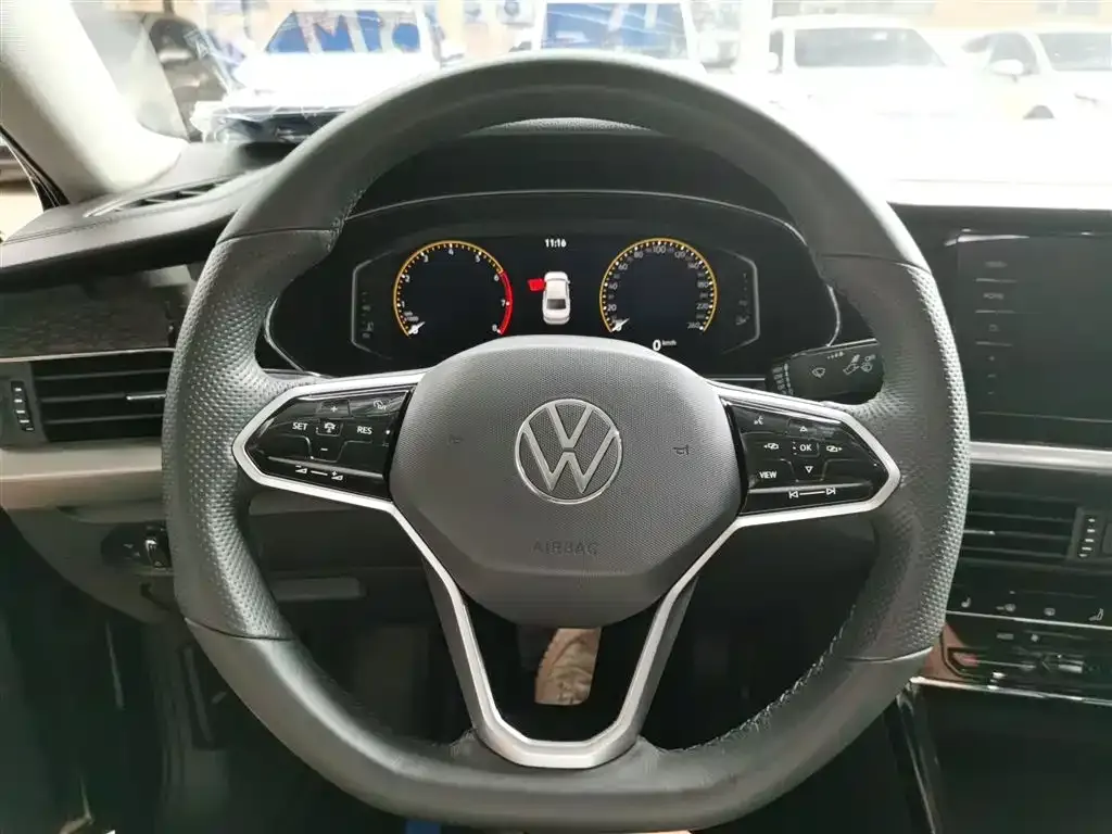 Volkswagen Passat — фото 3