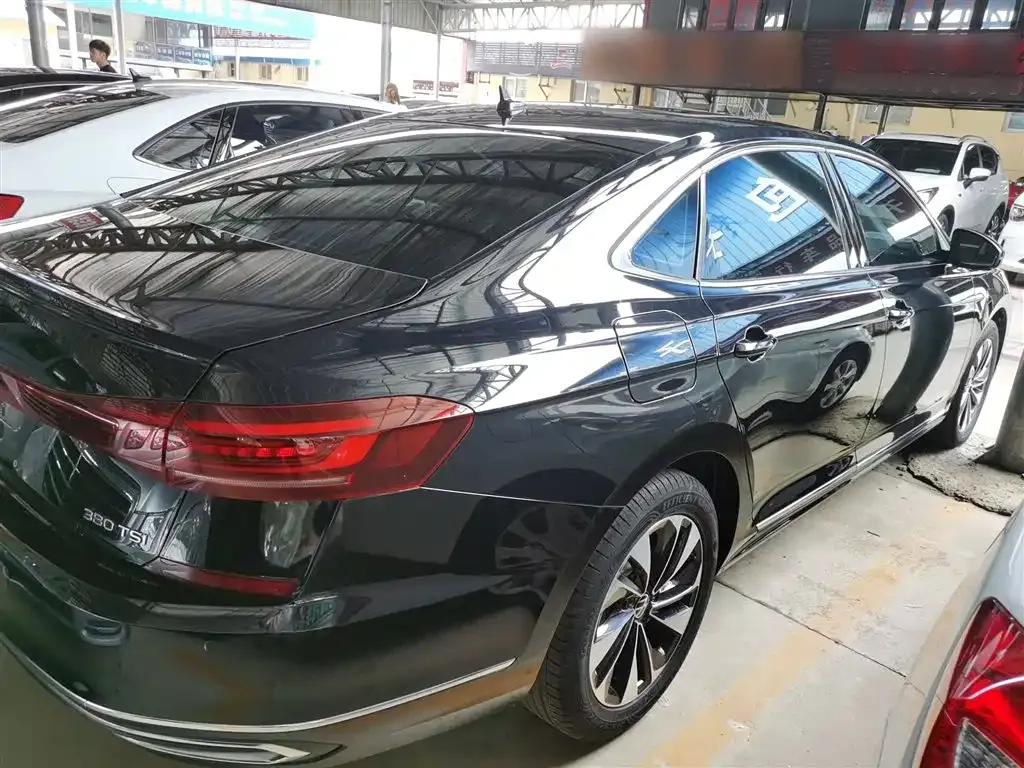 Volkswagen Passat — фото 8