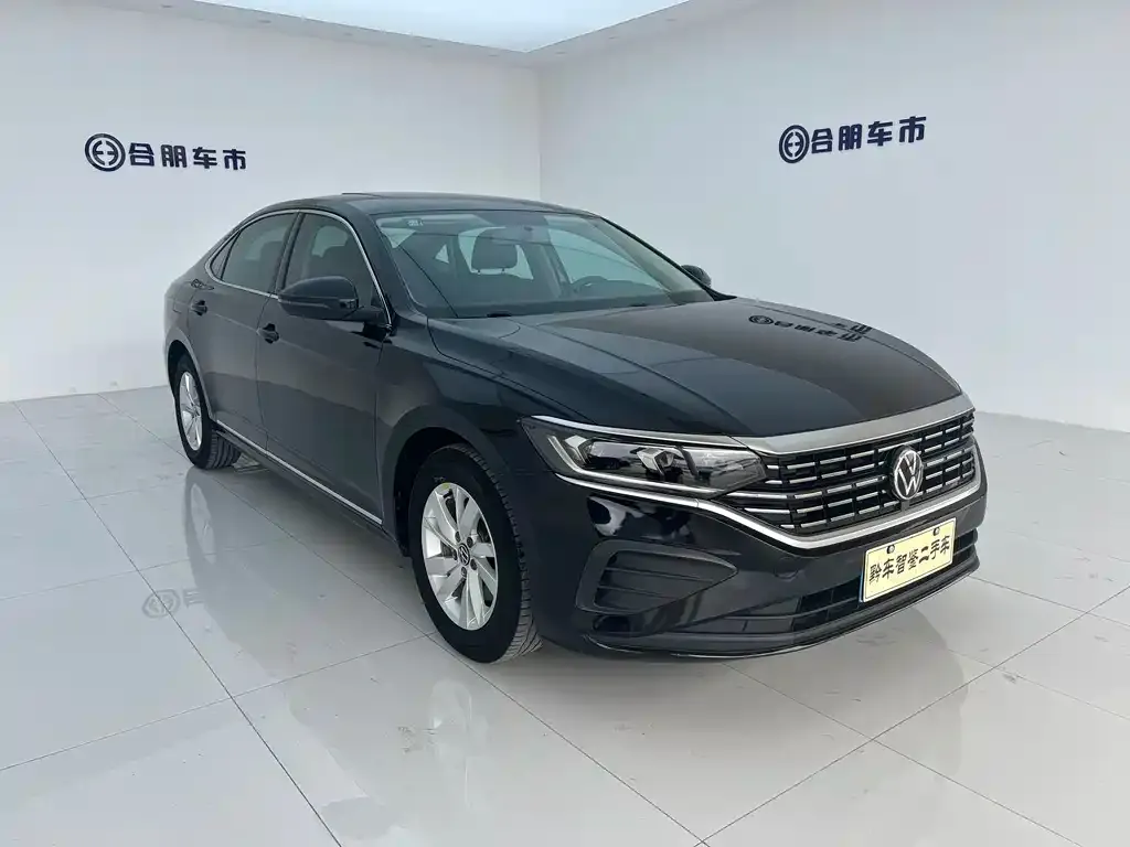 Volkswagen Passat — фото 1