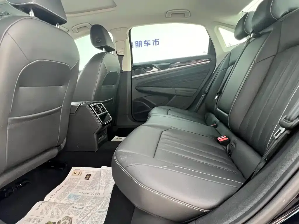 Volkswagen Passat — фото 7