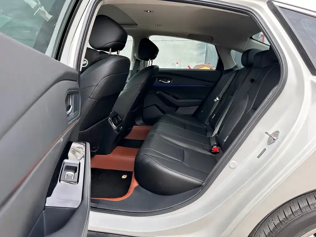 Honda Accord — фото 6
