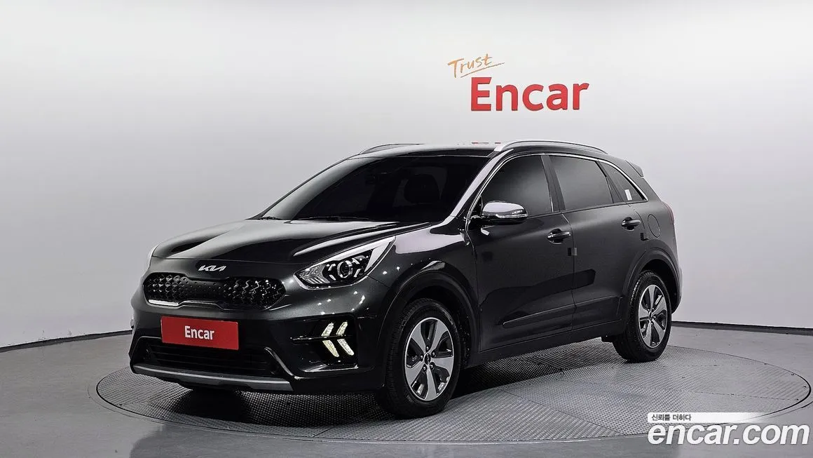 Kia Niro — фото 1