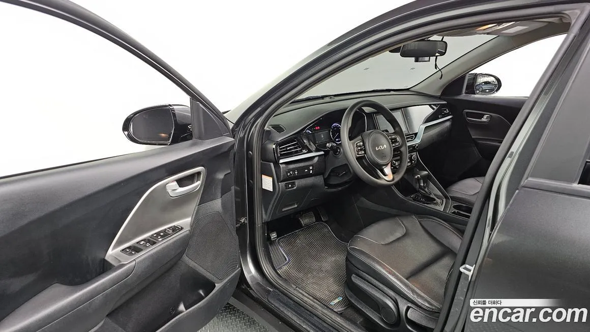 Kia Niro — фото 10