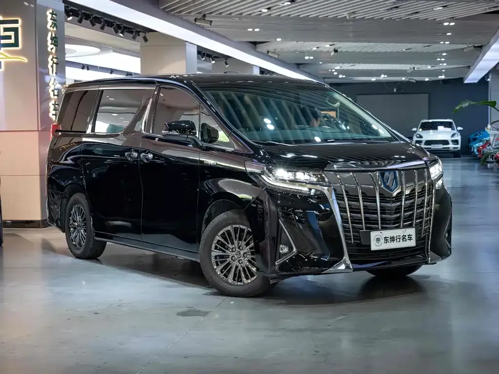 Toyota Alphard — фото 3