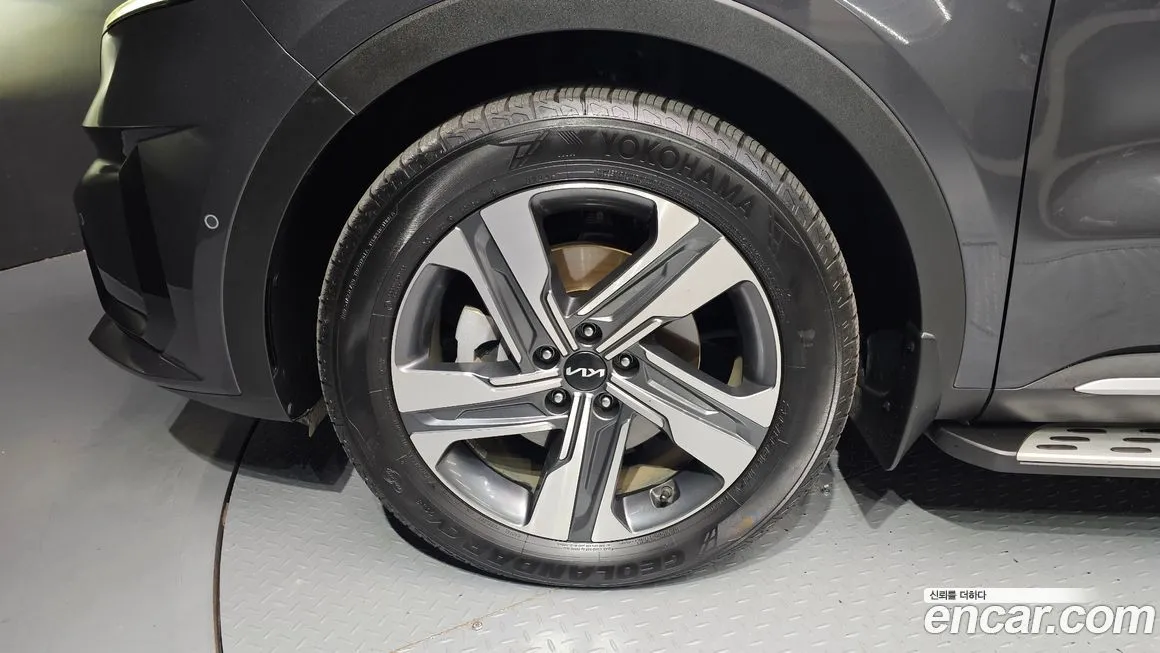 Kia Sorento — фото 5