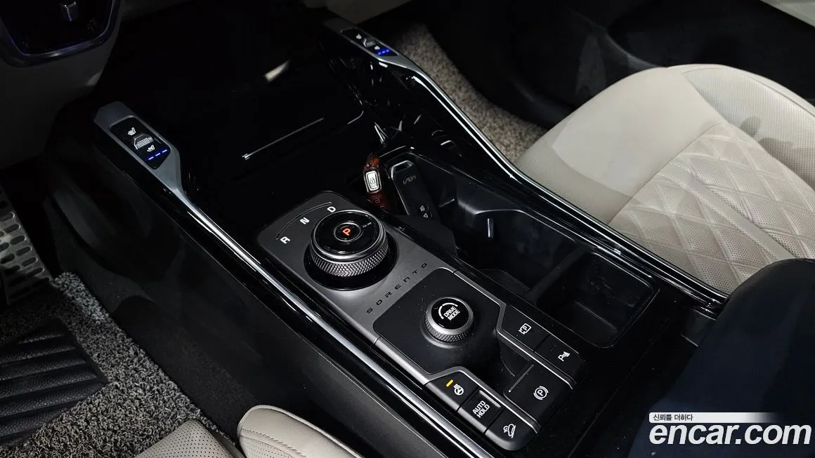 Kia Sorento — фото 9