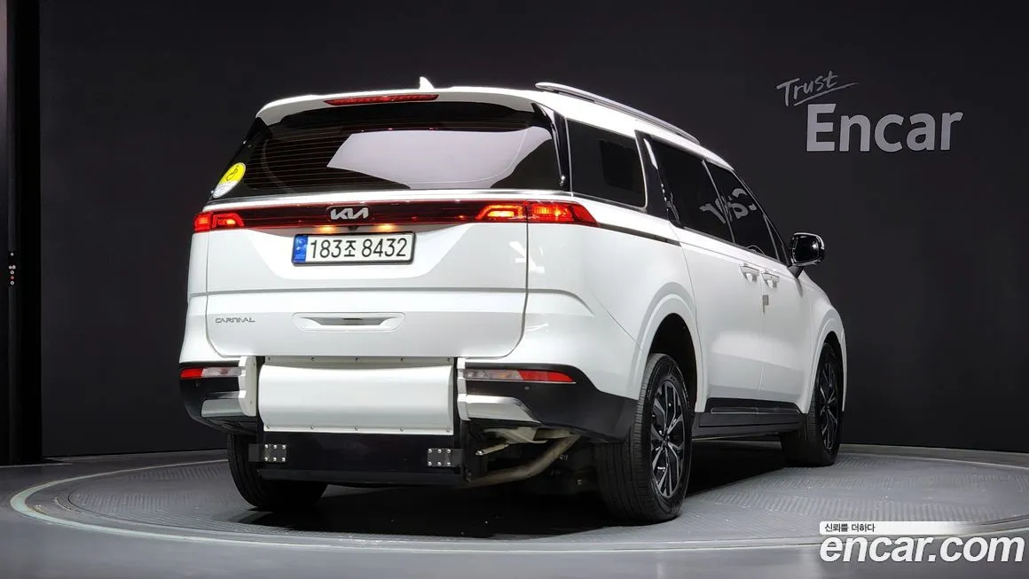 Kia Carnival — фото 2