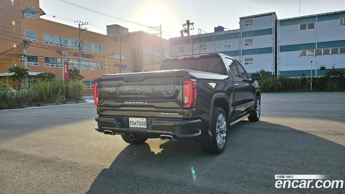 GMC Sierra — фото 2