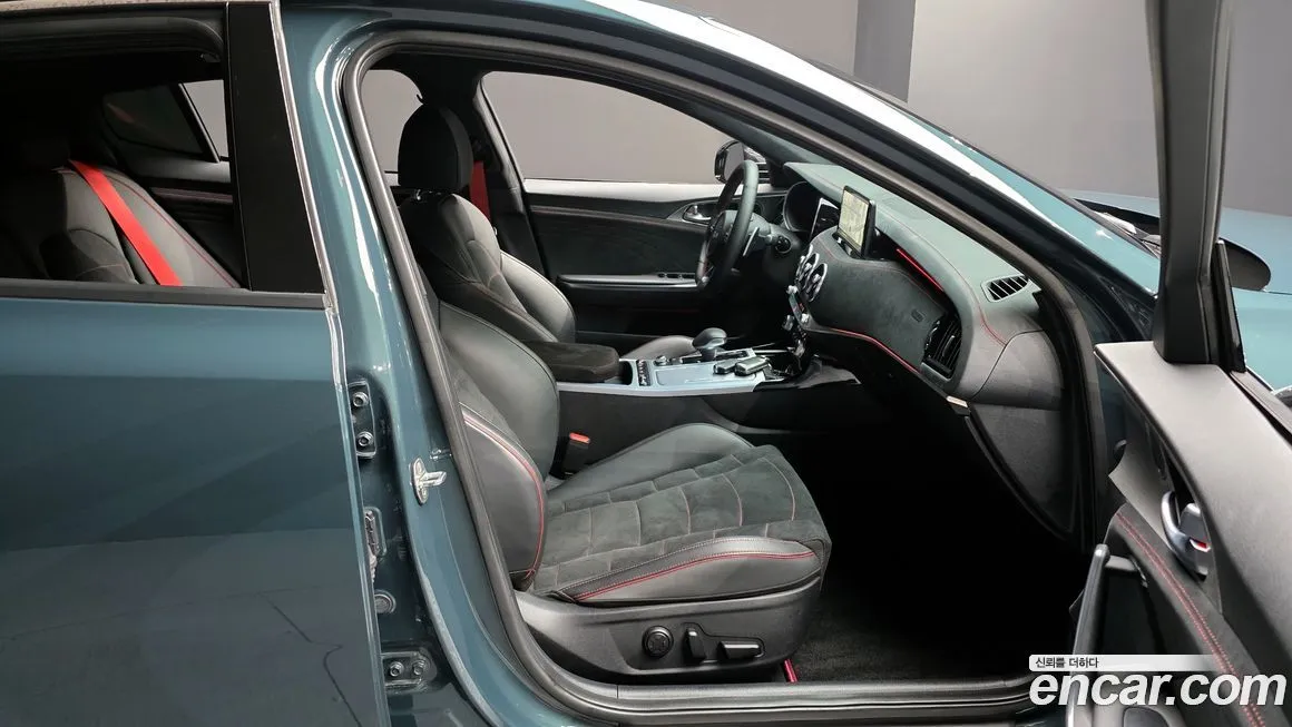 Kia Stinger — фото 10