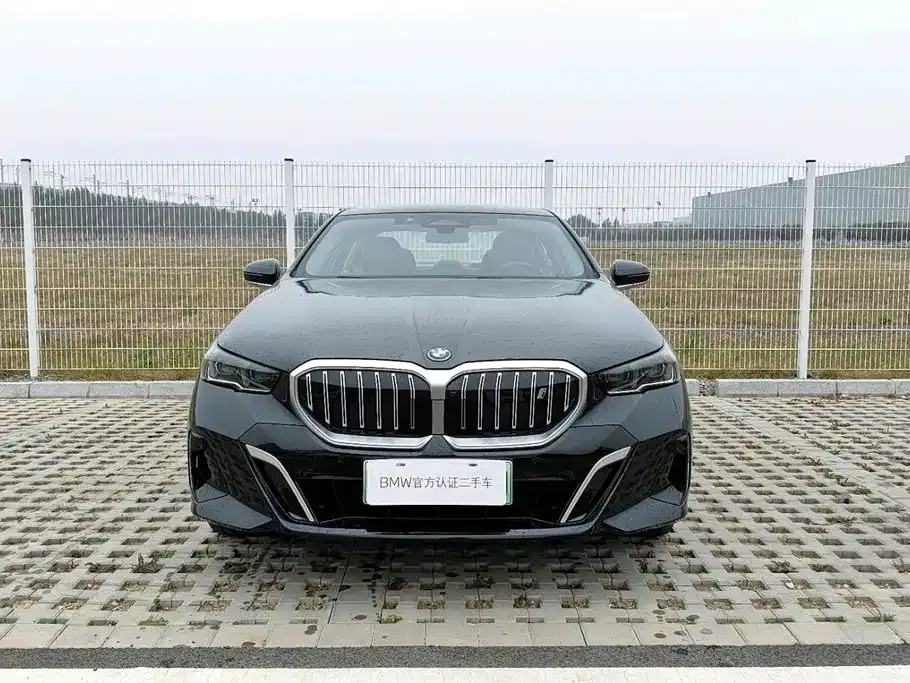 BMW i5 — фото 2