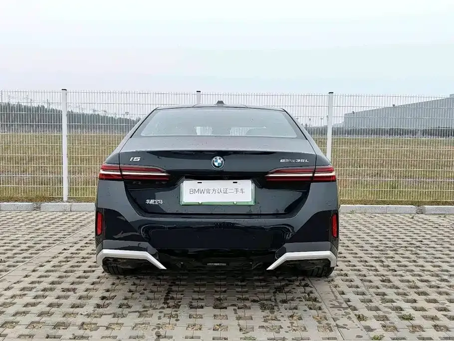 BMW i5 — фото 3