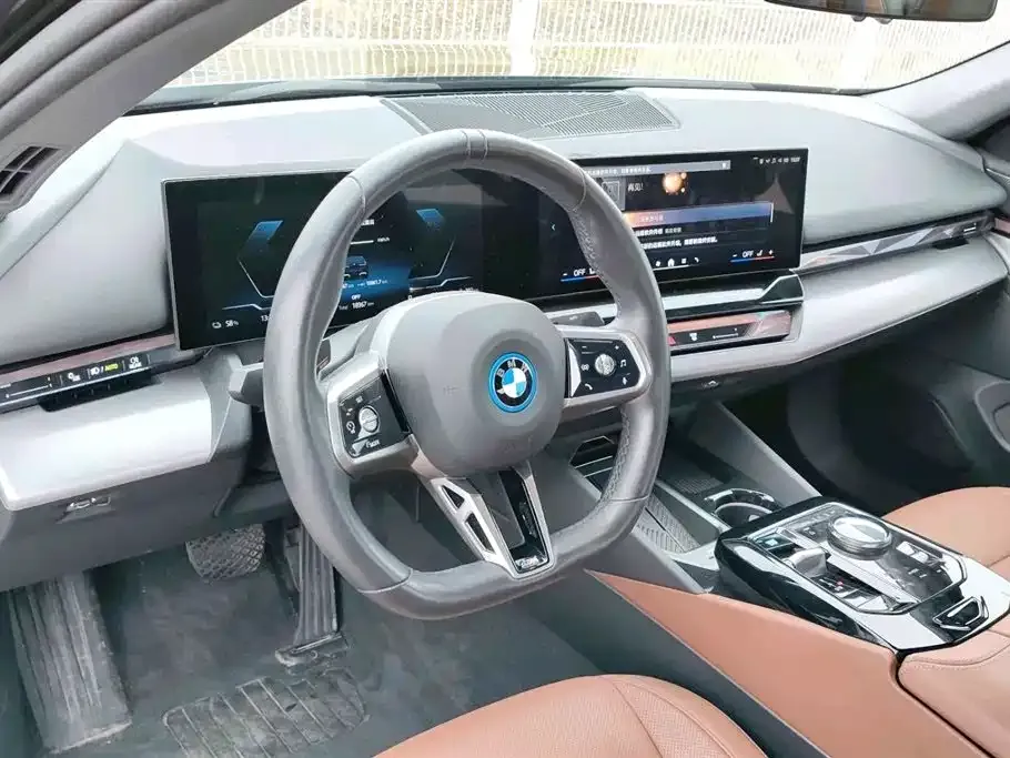 BMW i5 — фото 6