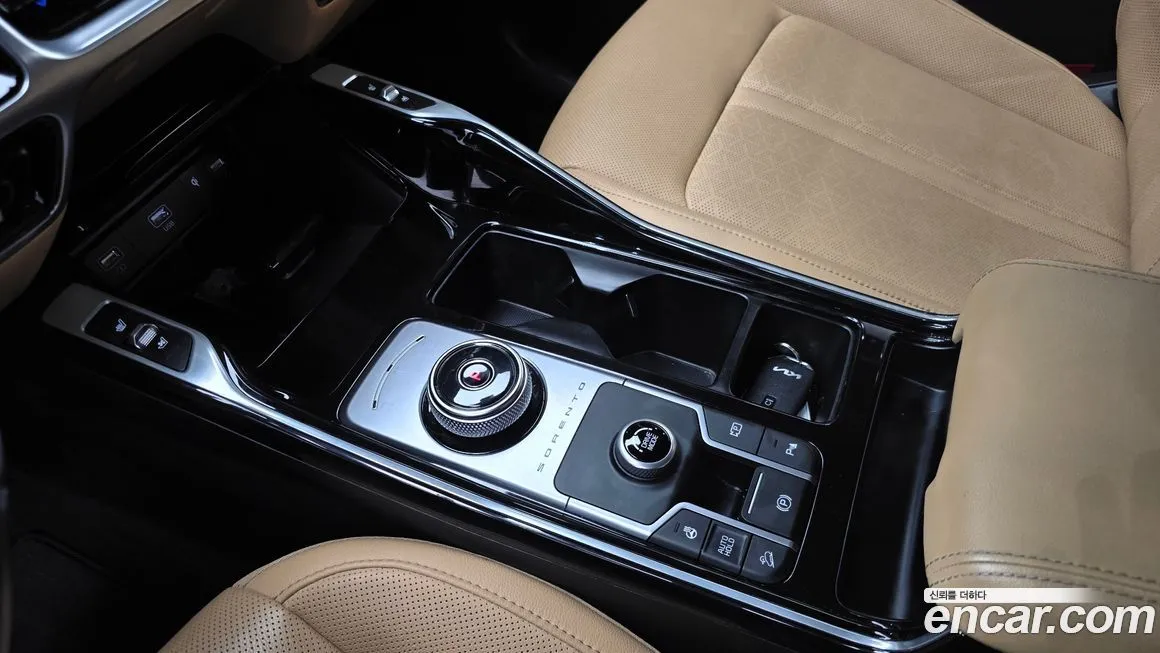 Kia Sorento — фото 9
