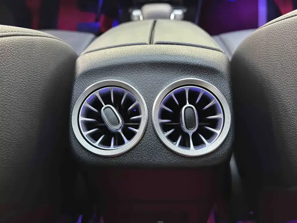 Mercedes-Benz A-Class — фото 10