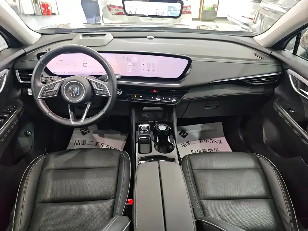 Buick Envision Plus — фото 9